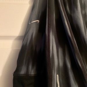 NIKE Womens Workout Leggings With Phone Pocket